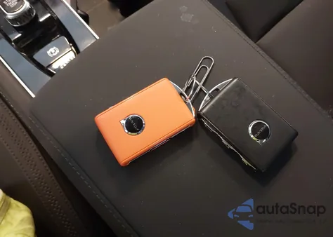 2025 Volvo Xc90 B5 Plus 6-Seater from USA, damaged, VIN YV4M12JB0S1380428